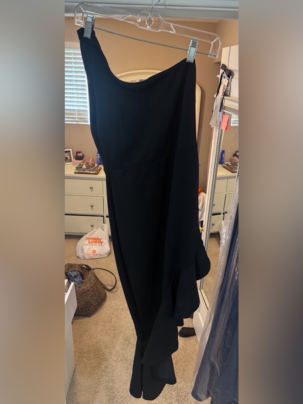 Black Asymmetric Ruffle One-Shoulder Dress